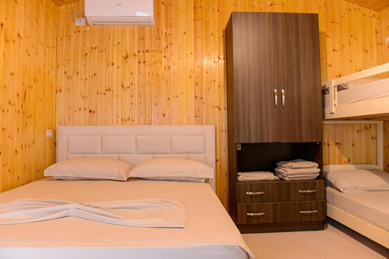 Ecuador Resort Zvernec Екстер'єр фото