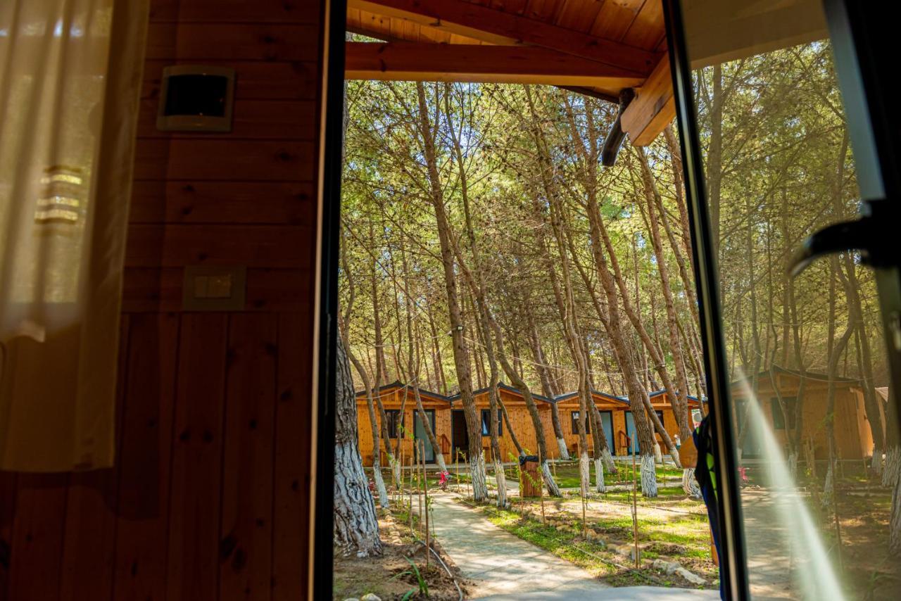 Ecuador Resort Zvernec Екстер'єр фото