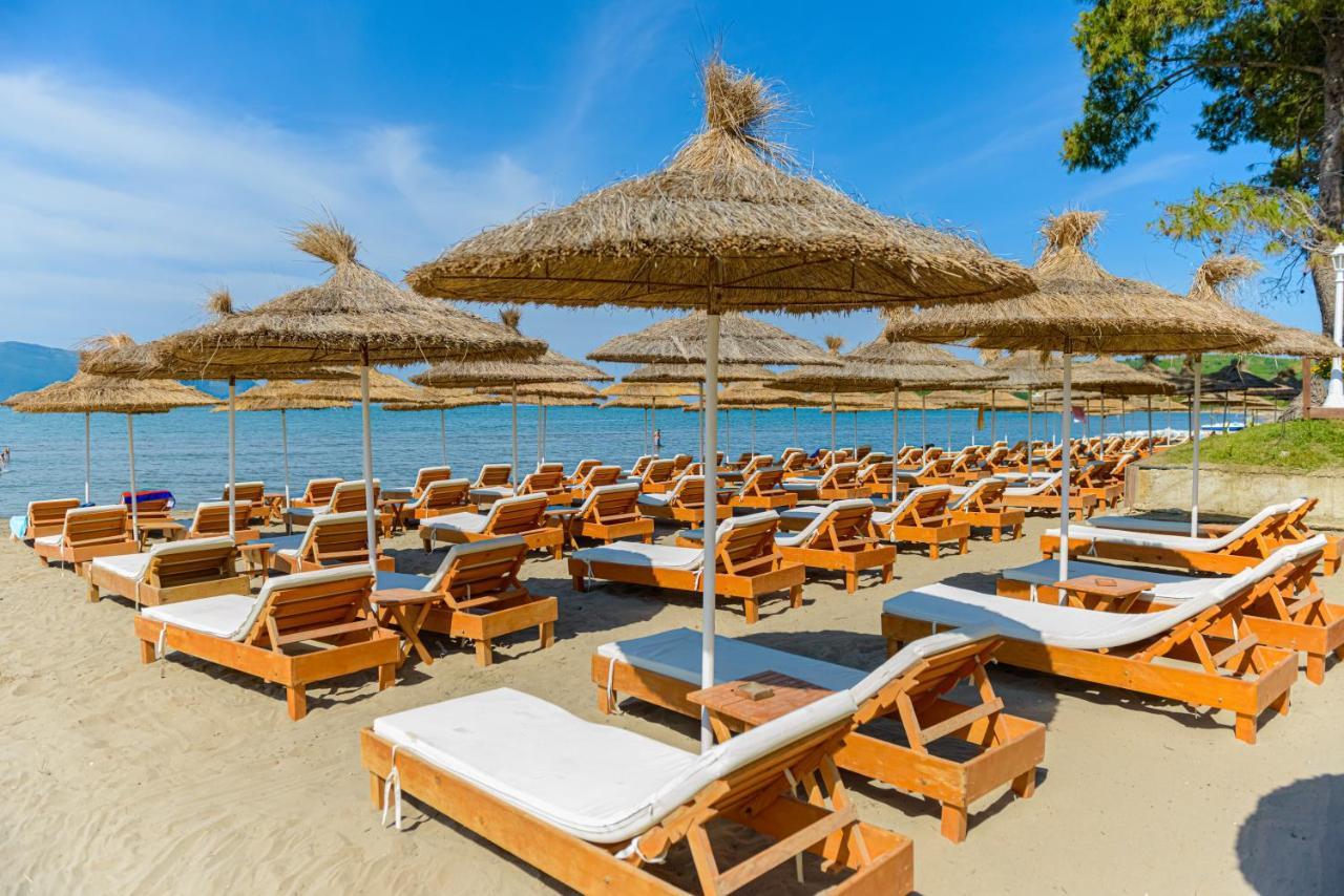 Ecuador Resort Zvernec Екстер'єр фото