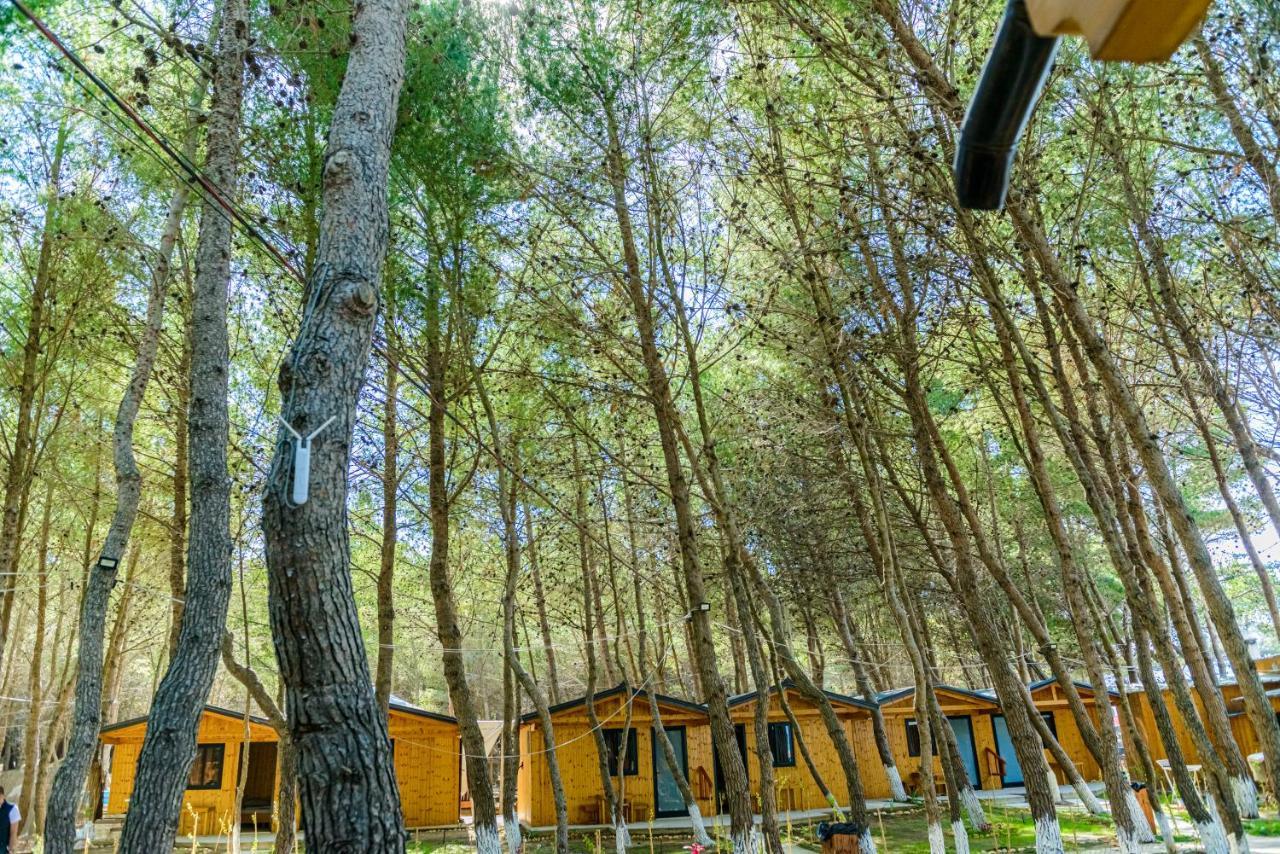 Ecuador Resort Zvernec Екстер'єр фото