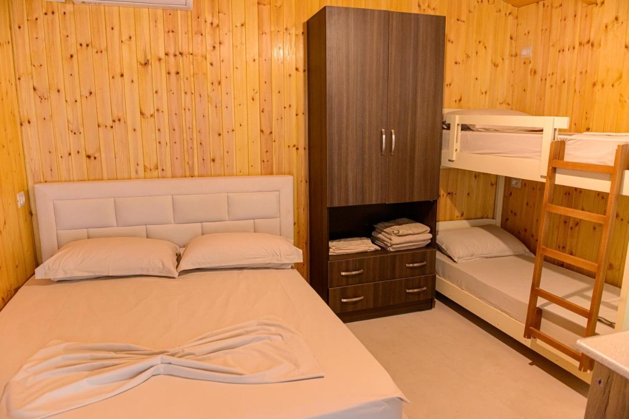 Ecuador Resort Zvernec Екстер'єр фото
