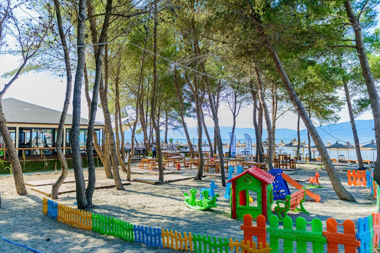 Ecuador Resort Zvernec Екстер'єр фото