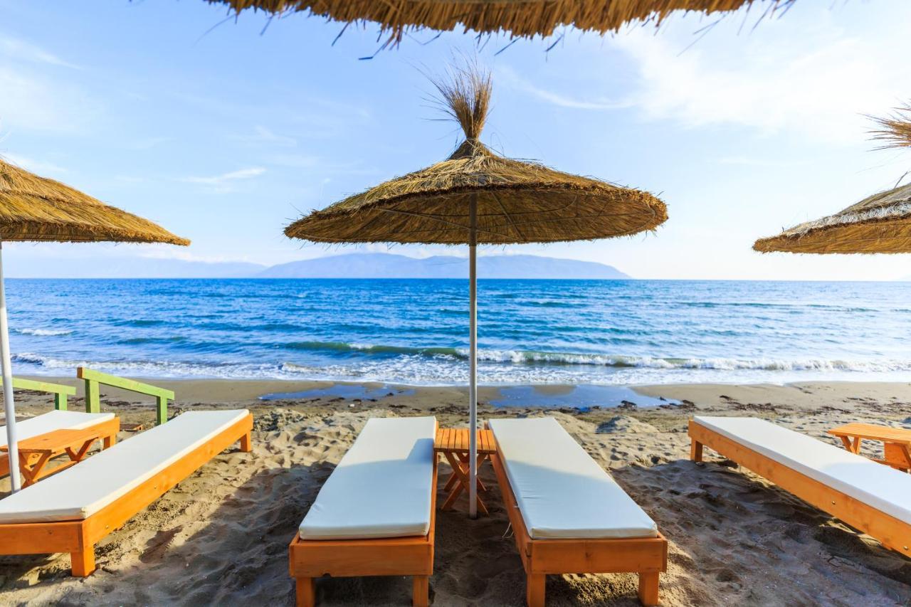 Ecuador Resort Zvernec Екстер'єр фото