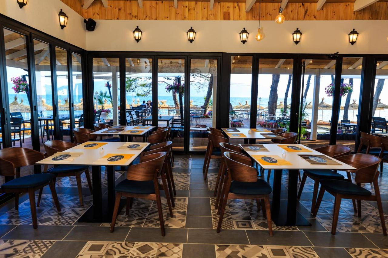 Ecuador Resort Zvernec Екстер'єр фото